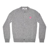 COMME des GARÇONS PLAY Rundhals-Ausschnitt Strickjacke – Grau, Kleines Pinkes Herz