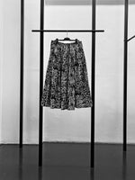 BLACK CDG / GRAFFITI PRINT SKIRT / 1D-S002-W19-1